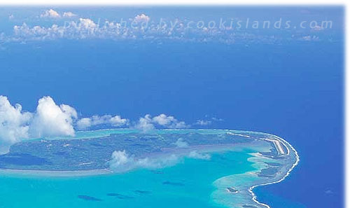 there is 2,000 people living on this atoll  island