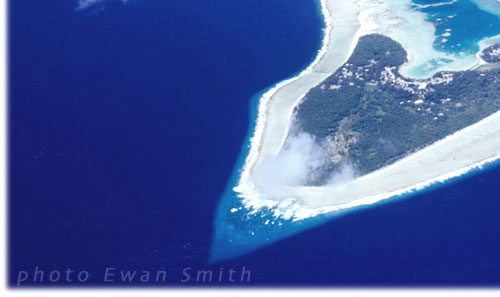 photo by Ewan Smith / Air Rarotonga